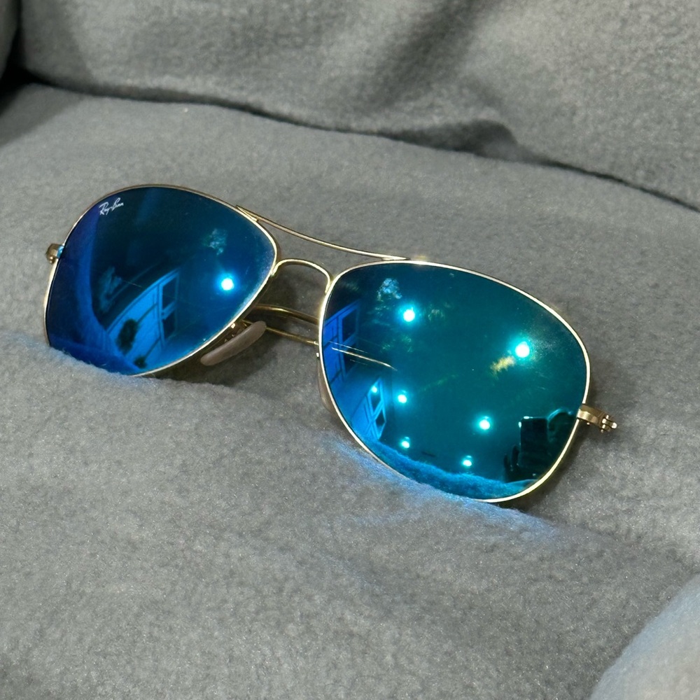Ray-Ban Coxkpit Style Gold Frame with Blue Lenses Sunglasses
